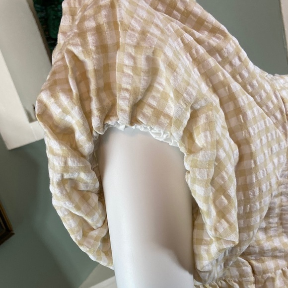 Old Navy Beige Gingham Puff Sleeve Peplum Blouse Top Seersucker Plaid Medium M - Picture 7 of 12